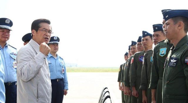 核潜艇|东部战区重磅发声！台军方：“全程掌握”