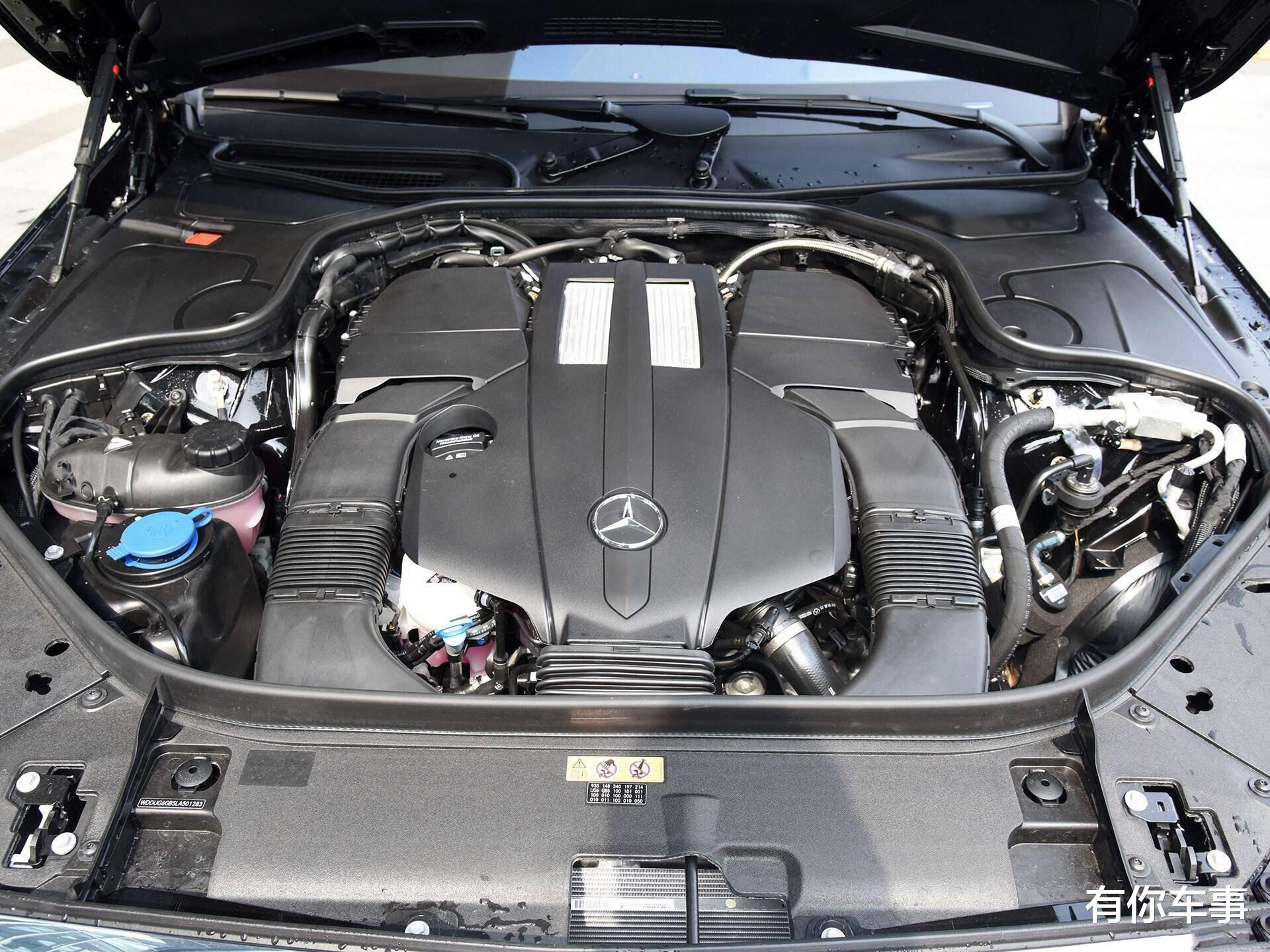 「奔驰S级」全新奔驰S级实车曝光！大胆走个性路线，网友：自断生路的节奏