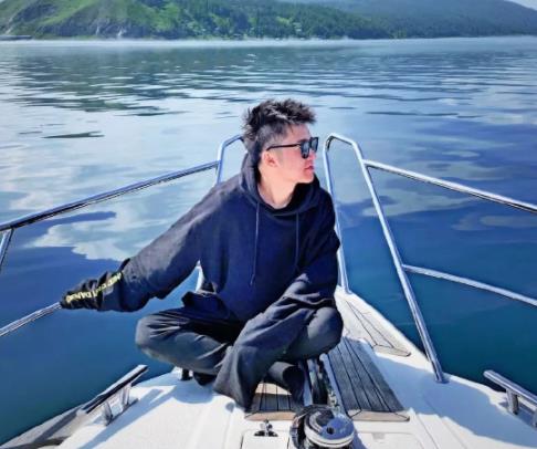 黄一|中国“最倒霉”歌手，写一首可以红一首，到了自己是“唱一回黄一回”！