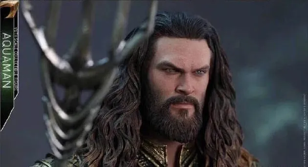 lisa|真·海王宠妻13年,为老婆修车视频红爆油管:梁正贤连给他提鞋都不配!