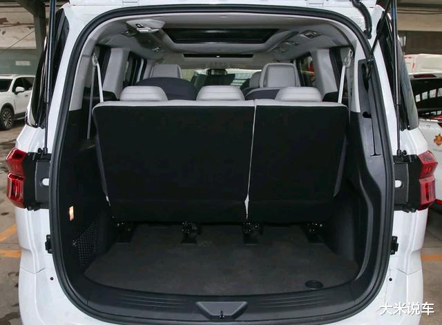 「长安汽车」这才是男人的车!车长近5米2+航空座椅,自带350扭矩,比奥德赛霸气