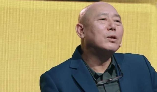 郭敬明|同样是和郭敬明正面怼,李成儒吵架没吵好,黄奕的操作堪称教科书