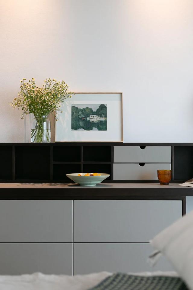 |90后小伙的100m2现代感小家，简约实用且富有生活情调