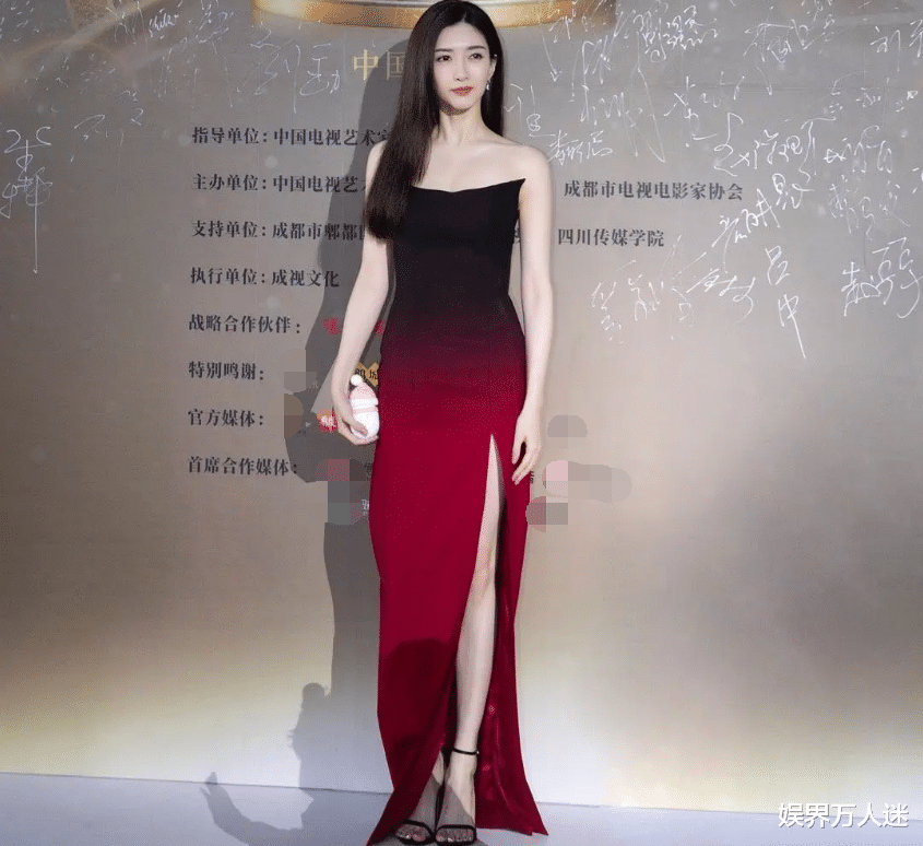 江疏影|女星为了美有多拼:江疏影拿暖手宝走红毯,鞠婧祎零下6℃穿破洞
