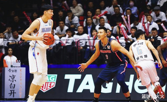 曾繁日▲曾繁日被17岁小将吊打!宏远终于等到阿联接班人,球迷:迫不及待