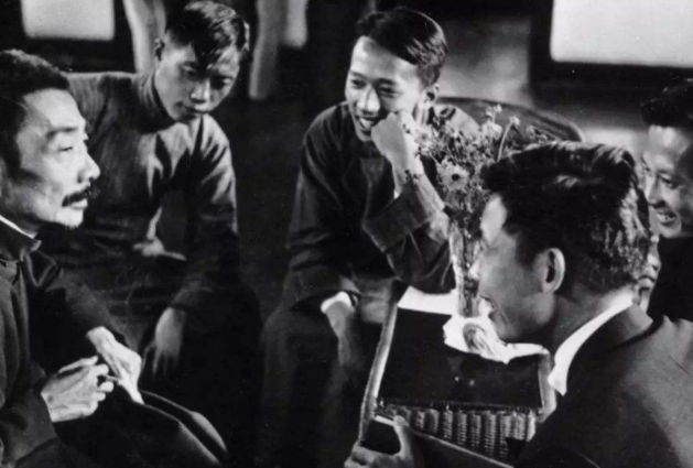 “刺猹少年”的真实命运：被鲁迅辞退后，因没有收入活活穷死