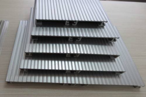 ▲一旦工人给你橱柜加装这个玩意,不用验收只管给钱就行,太聪明了