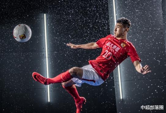 于汉超@凌晨1点，于汉超未来去向曝光！或加盟北京球队，国安球迷：别来