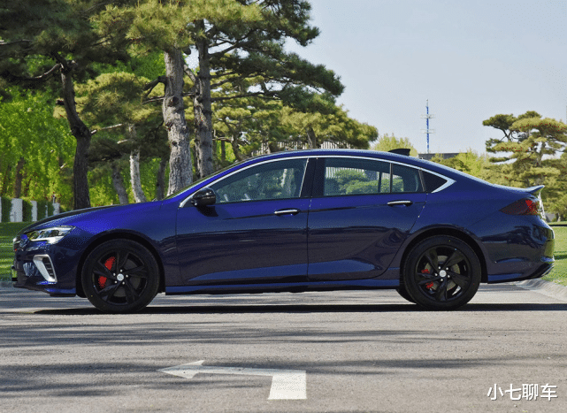 #别克君威#别克亮出“王牌”！比丰田凯美瑞拉风，爆237马力+9AT，零百7.2秒