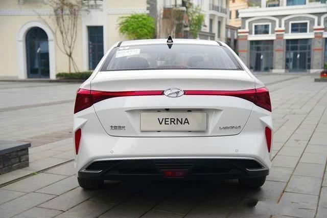 「轿车」又一“白菜价”合资!7.28万跌至5.6万,满油跑800km,耐造开不坏