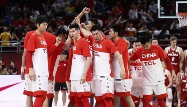 中国男篮：中国男篮利好消息！32+魔兽伤愈回归，被称作国际赛场最猛巨无霸！