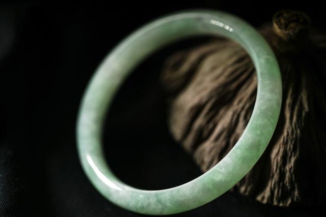 「光绪」1980年考古队打开光绪陵墓,先作呕,后沸腾