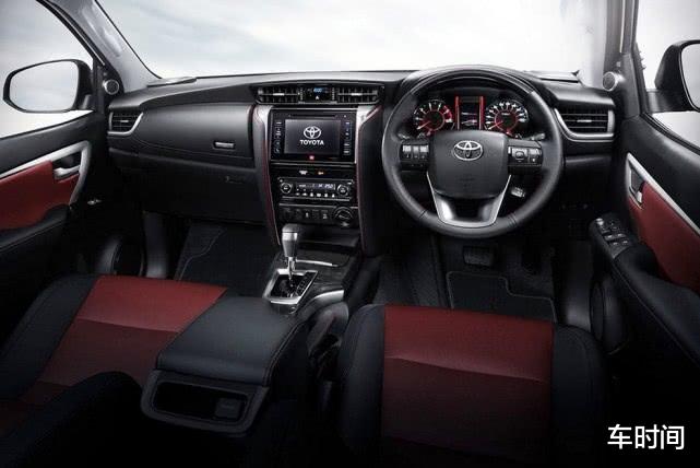 『越野车』丰田“小霸道”要来了，比路虎还气派，网友：这价格，直接放弃汉兰达