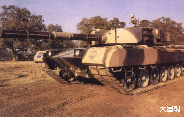 印度|印度铁了心要发动战争?印军士兵坦克遍布山谷,野心显而易见