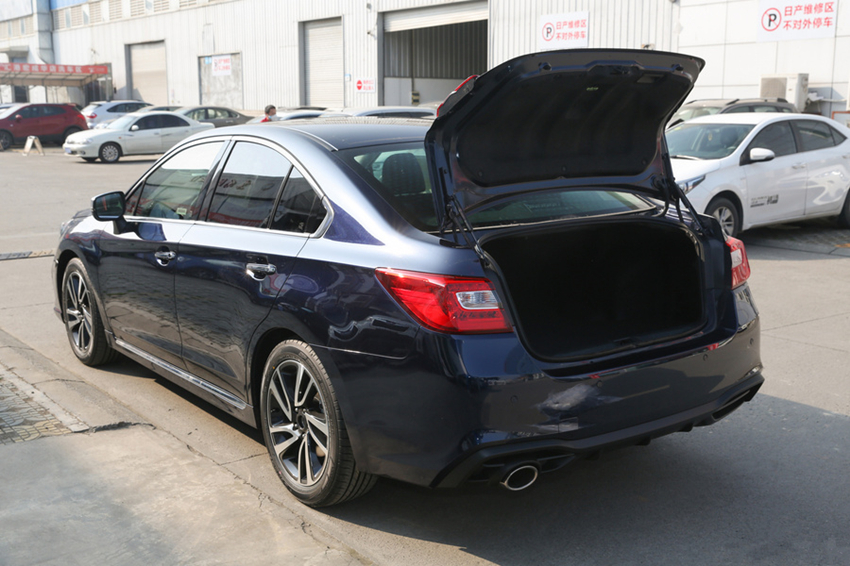 斯巴鲁力狮:因“车标”被冷落!入华10年骂声为0,纯进口+四驱跌至18万,仍没人要