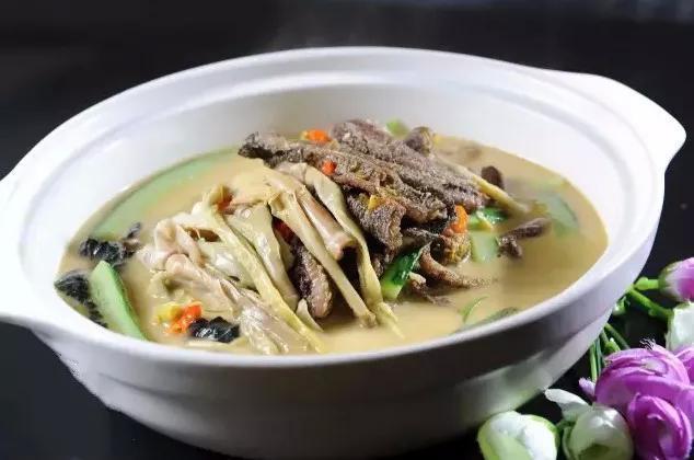 草莓：周末来个三菜一汤给家里人吃，改善一下生活