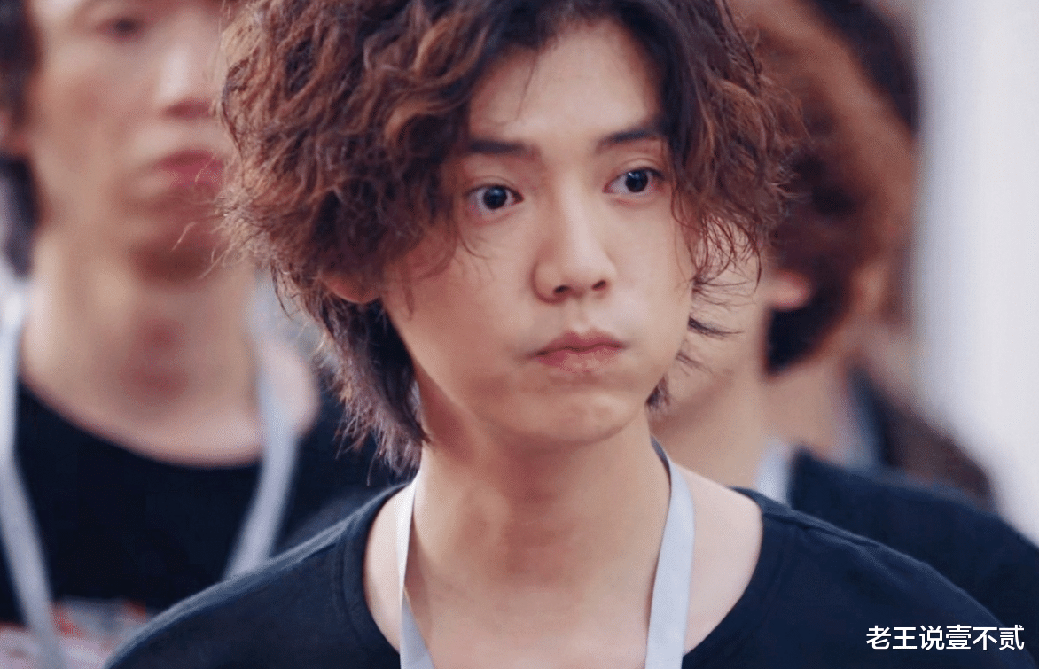 鹿晗|鹿晗首谈为何要当众公开与关晓彤恋情，只因跑男朋友说的1句话！