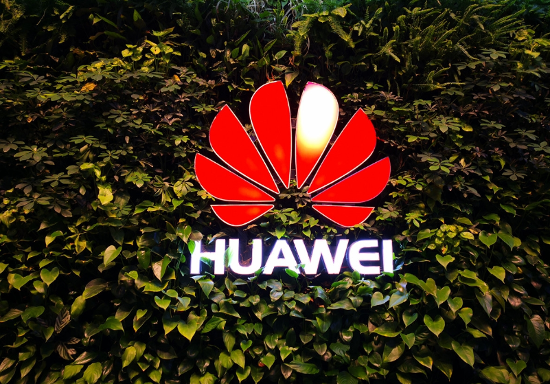 机器人|不做手机做屏幕, 华为弯道超车要逆天？