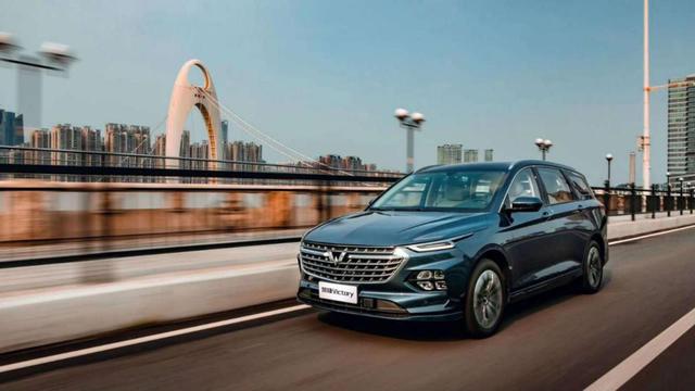 动力|国产近日上市的三台车，SUV、轿车都有，颜值超高10万内能买