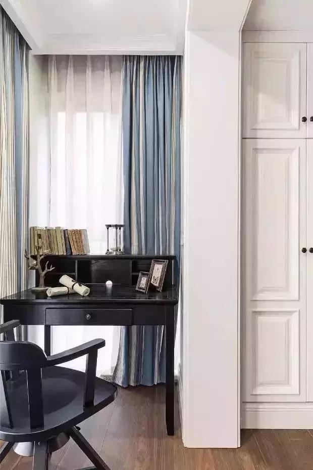 如果想要阳台改造成书房？那么前期要这么做，四点不能漏！