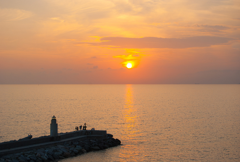 运势：6月上旬，时来运转，桃花迷人眼，3生肖爱情圆满，添丁添财
