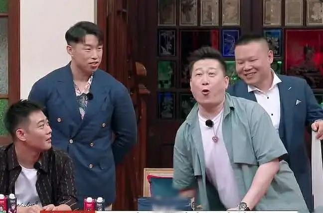 曹鹤阳|郭德纲“一碗水端不平”，对爱徒儿徒甚是偏爱，曹鹤阳打破僵局