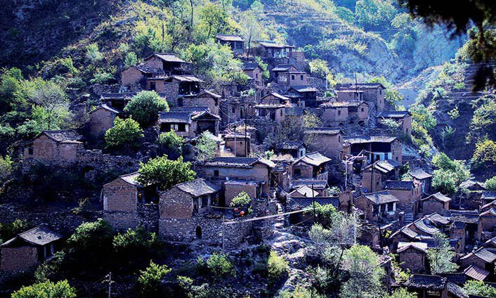 「布达拉宫」太行山深处的“布达拉宫”,有1500年历史,名字没几个人能读对