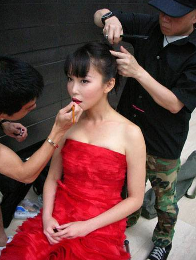 黄晓明|新加坡国宝范文芳凭美貌出圈，11年爱情长跑落空，现状如何了？