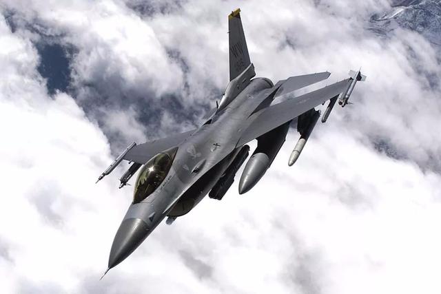 f-16@打包带走？美军欲向我国出售F-16战机生产线，我国却另选它方战机