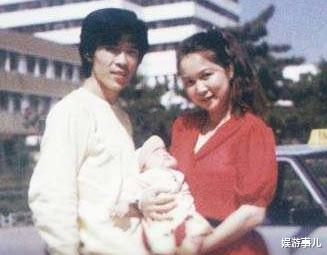 蔡明|她是国家一级演员，27次登上央视春晚，嫁给自己粉丝幸福不已