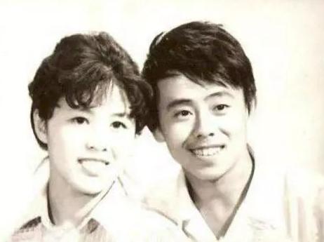 「潘长江」在女厕所居住8年时间，当红时嫌弃妻女，潘长江不为人知的一面