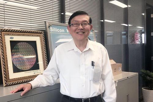 「芯片」何止光刻机！任正非一针见血，中国芯片产业落后的原因找到了