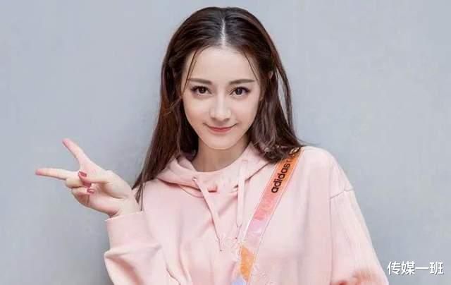迪丽热巴|迪丽热巴盛世美颜崩了？新广告顶哪吒头，发量少发际线高被槽显老