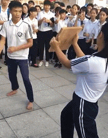 「」“手上长了两根刺,一碰就疼怎么办?”哈哈哈建议你去看神经科!