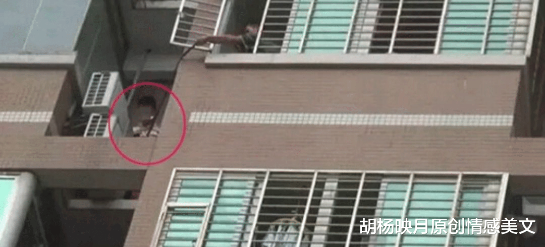 胡杨映月原创情感美文 一男子到情人家过夜，不料一觉醒来小区因疫情被封，成了流浪汉！