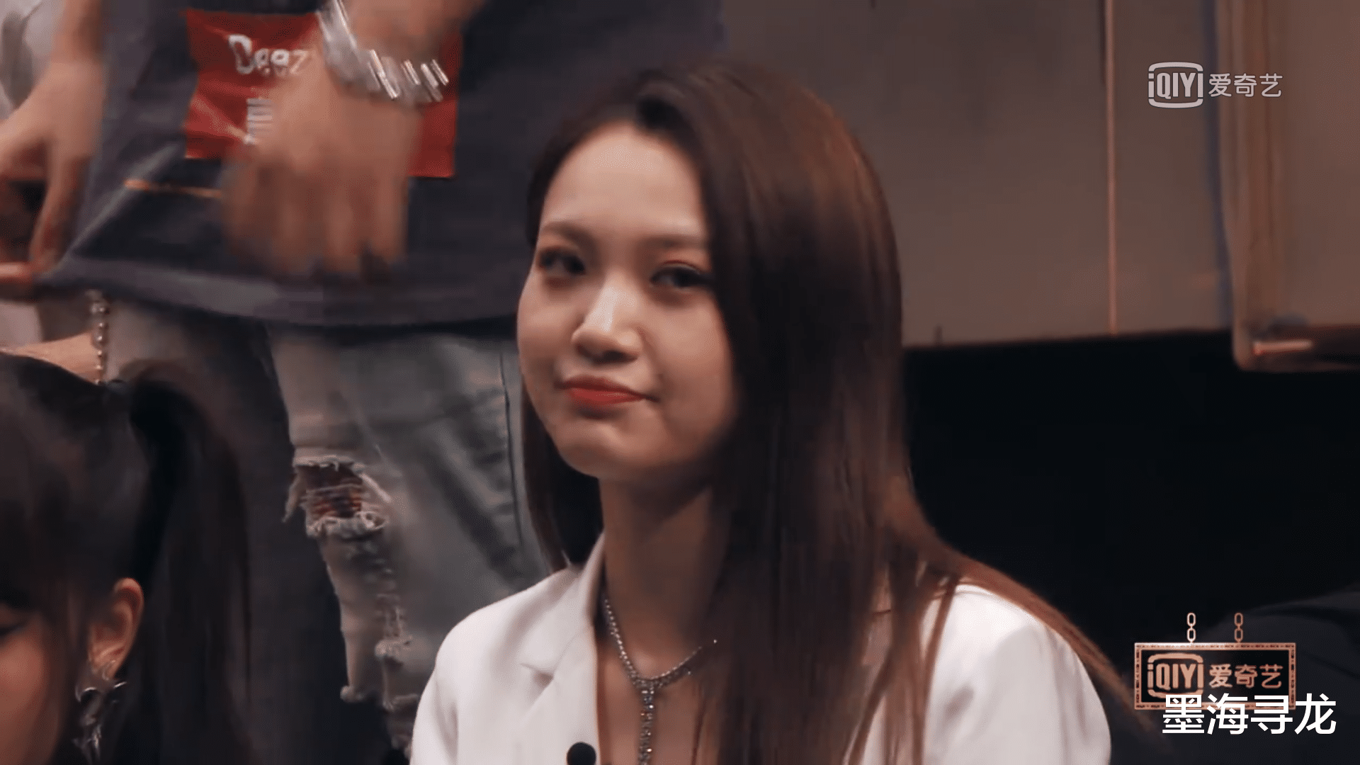 周梓倩|中国新说唱:周梓倩对万妮达翻白眼,是没礼貌还是恶意剪辑?