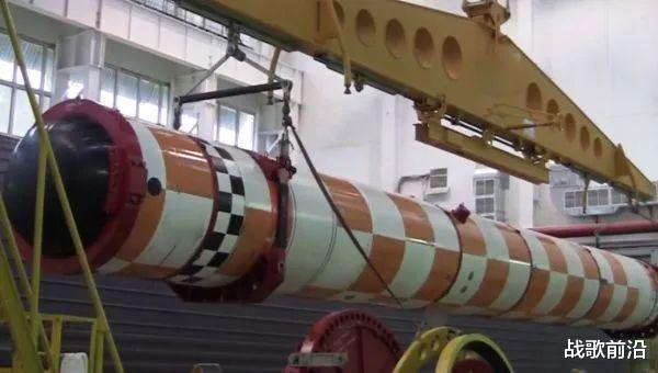 美军|普京对美国发出最后通牒！大批核导弹竖起严阵以待，英：动真格了