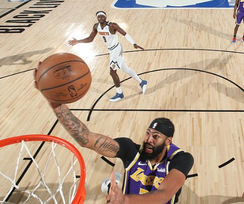 勒布朗·詹姆斯|晋级总决赛后，詹姆斯送给掘金7个字，听听杨毅 王猛怎么说