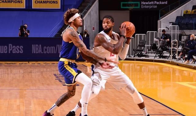 斯蒂芬·库里|24中13轰38+11，库里神兵天降，造22分大逆转，替补赢22分立大功