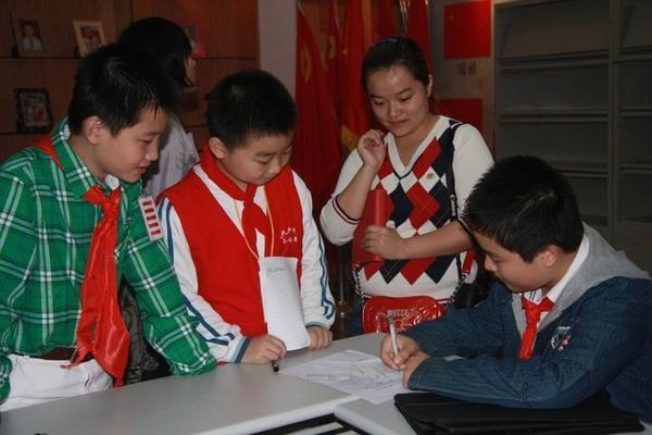 |曾走红的“五道杠少年”和“不屑弟”后来如何：前者民办后者哈佛