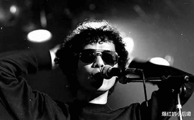 演唱会|过气而不自知的音乐“教父”，总以为自己还红，开场演唱会就尴尬了