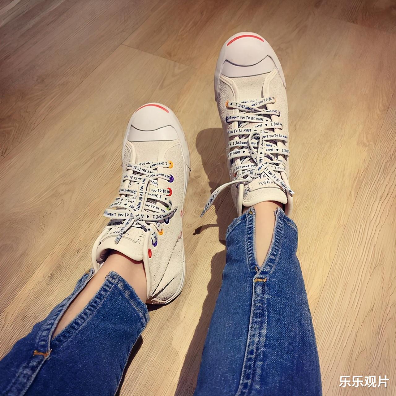 潘玮柏|宣云为姐妹庆生,6人女人嘴巴和脸长一样,潘玮柏认得出来吗?
