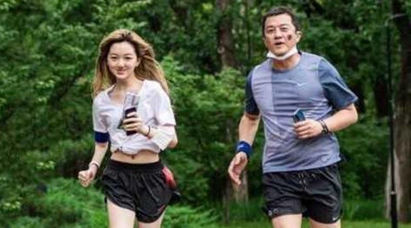 李嫣|14岁李嫣成功摘掉“兔唇”标签，长相神似年轻的王菲，美得不敢认