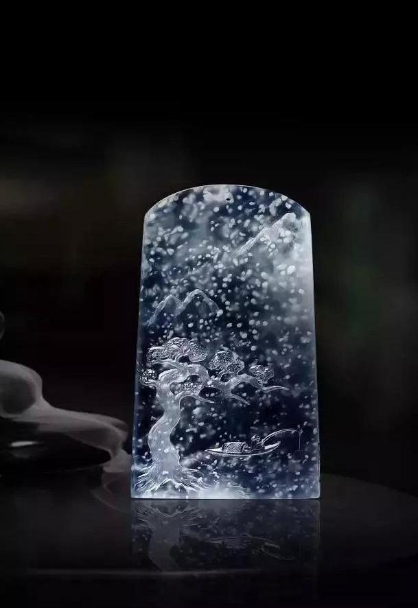 翡翠手镯|切开一块翡翠原石乍一看很多棉，大悲！细观，雪花棉，欣喜