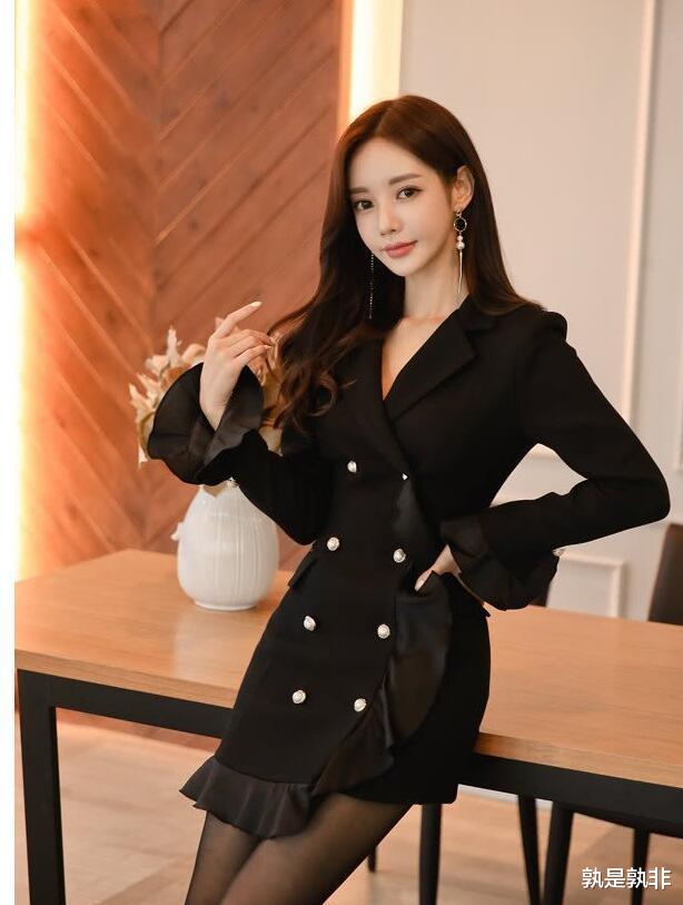 『手机游戏』“职业装”，展示现代都市气质，独一无二！