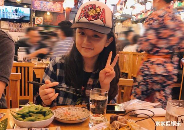 刘楚恬|2岁被导演相中年入百万，却因长相出众被严禁整容，现11岁成这般