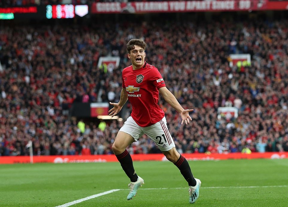 曼联@曼联助攻王戏称B费已是老家伙!感激索帅信任,坦言没想到能成主力