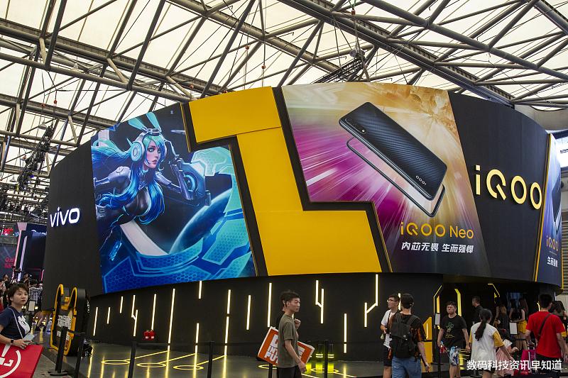 荣耀|美国限制华为芯片发展，没想到最大受益者还是中国企业