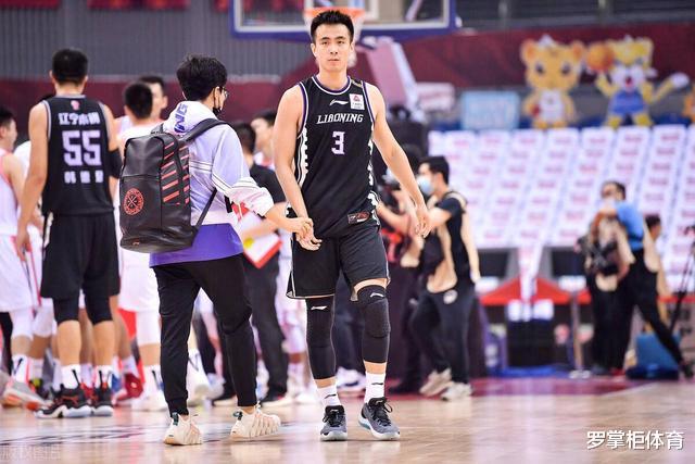 赵继伟|赵继伟暴怒了！炮轰教练组，委屈发声：我算什么？今天不忍了