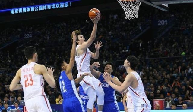 「丁彦雨航」丁彦雨航和山东队谈判细节曝光！巩晓彬道高一丈，700万笑醒西王！